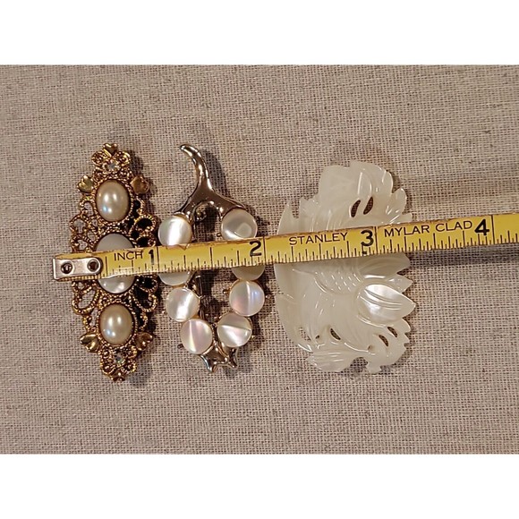 Vintage MOP Mother of Pearl pins Brooch lot of 3 Carved MCM & Victorian Revival - Picture 7 of 8